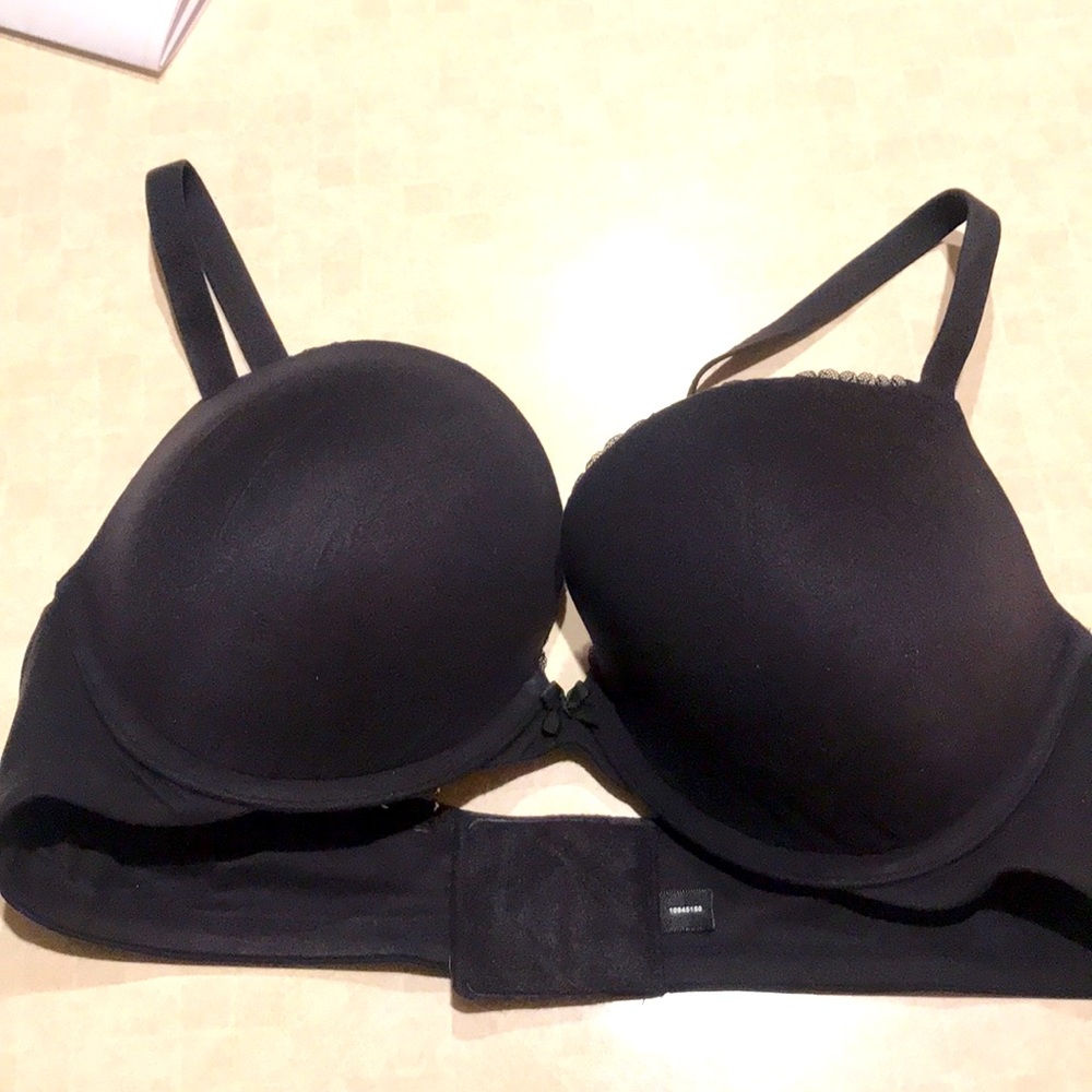 Torrid lightly lined plunge bra 40B new w/out tags